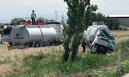 Konya'da şarampole devrilen tanker korkuttu