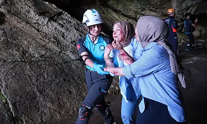 Konya'daki mağarada filmleri aratmayan tatbikat