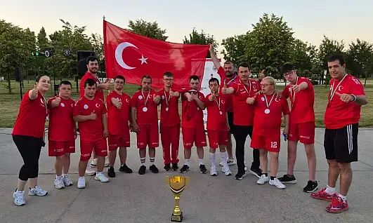 Milliler dünya ikinciliğine imza attı