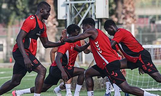 Samsunspor, Rize'ye 3 puan için gidiyor