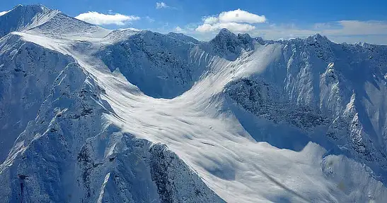 Pakistan'daki çığ felaketinde 10 dağcıdan 4'ünün cansız bedenine ulaşıldı