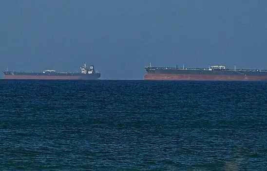 5 süper tankere Hürmüz Boğazı'ndan geçiş izni