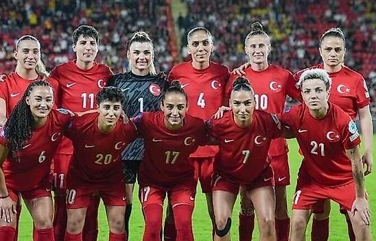 A Milliler tur için sahada