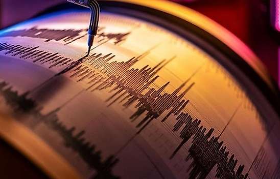 Adana sallandı! 4.8 büyüklüğünde deprem
