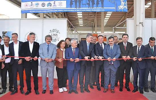 Akşehir'de kariyer günü: İş arayan gençler buraya akın etti