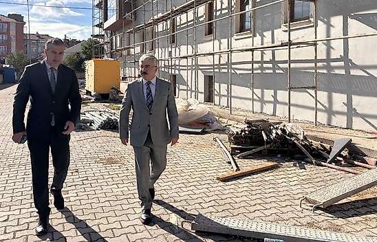 Akşehir Hükümet Konağı'nda yenileme çalışmaları sürüyor