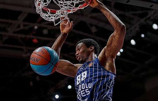 Anadolu Efes, Barcelona'ya konuk olacak