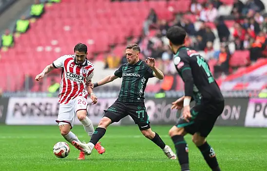 Bahadır devleşti! Konyaspor 1 puanı kaptı: 2-2