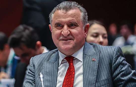 Bakan Bak'tan Konya'daki maça davet