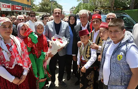 Başkan Altay, ilçelerde vatandaşın nabzını tuttu