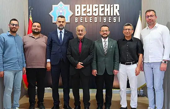 Başkan Bayındır'a meslektaşlarından anlamlı plaket