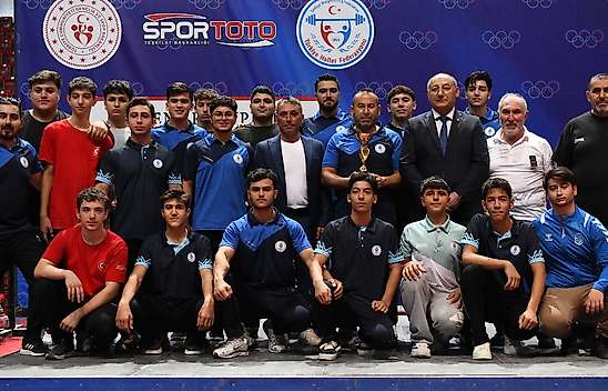 Başkan Pekyatırmacı'dan halter takımına tebrik