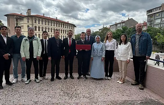 Çanakkale ruhunu taşıyan bayrak Konya'da teslim alındı