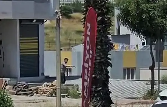 Emekli polis kendisine saldıran oğlunu böyle öldürdü