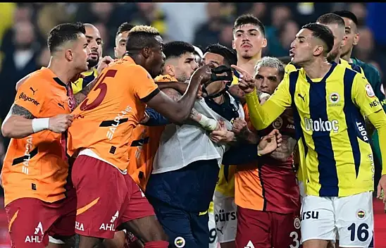 Fenerbahçe-Galatasaray derbisi gergin geçiyor
