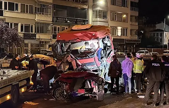 Giresun'da feci kaza: 5 kişi hayatını kaybetti, 6 yaralı