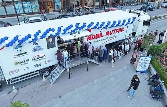 Hayırseverlerden Konya'ya 3 bin kişilik mobil mutfak tırı