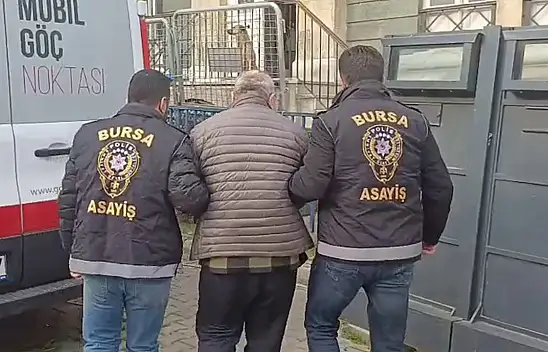 İzini kaybettirmek için 9 kez estetik ameiyat olan katil yakalandı