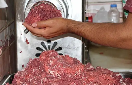 Kaçak et çekimi yapılan yerler tehlike saçıyor