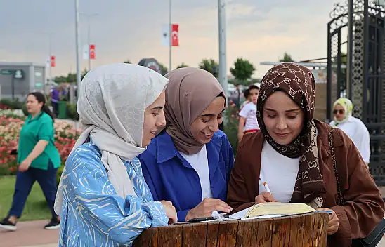 Karatay hatıralarda iz bırakıyor