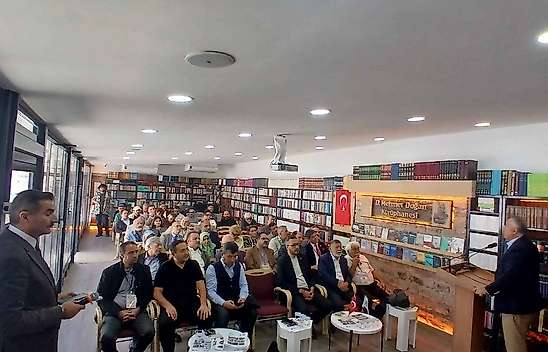 'Kendini Bulan Şehir' okurlarıyla buluştu