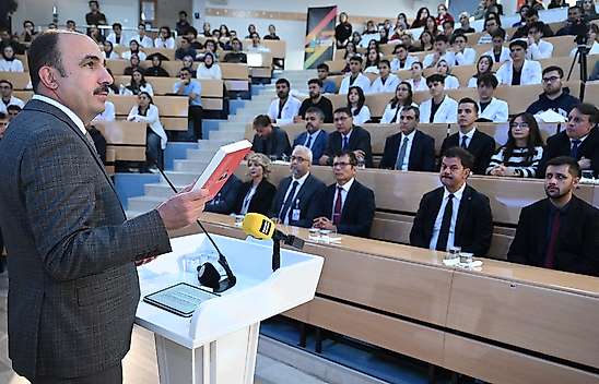 Konya Büyükşehir'den anlamlı eser: 40 Çizgi 40 Öykü