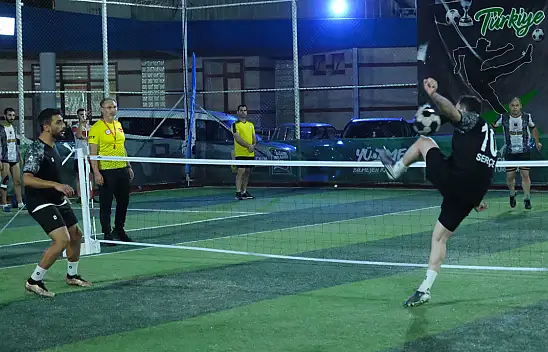 Konya Büyükşehir, sporseverleri 'Ayak Tenisi'nde buluşturacak