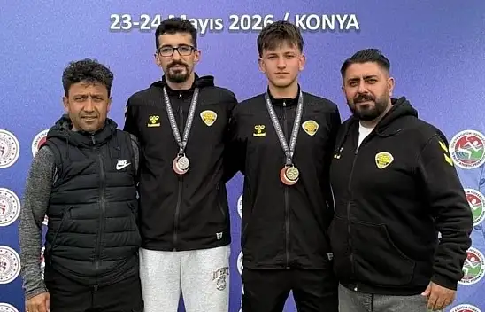 Konya Büyükşehirli atletler kürsüden inmedi