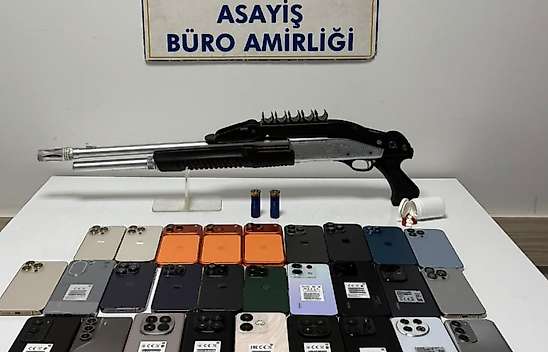 Konya'da 1 milyon değerinde kaçak cep telefonu operasyonu