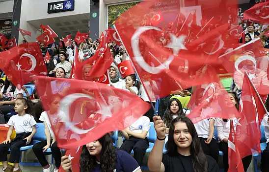 Konya'da 19 Mayıs coşkusu salona sığmadı