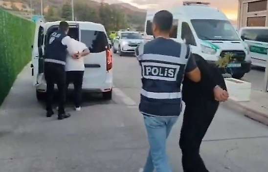Konya'da akılalmaz dolandırıcılık! Polis ve savcı yalanıyla servet götürdüler