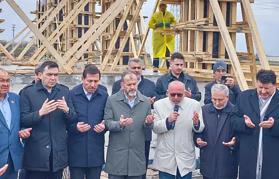 Konya'da cami temel atma töreninde yağmur sürprizi