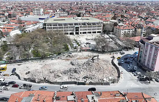 Konya'da çok sayıda binanın yıkımı gerçekleşti