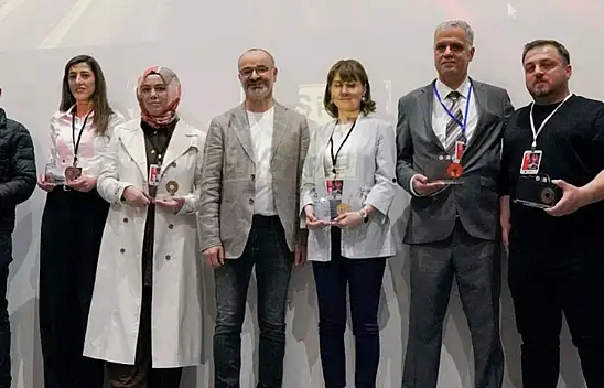 Konya'da düzenlenen Işığın İzinde Fotoğraf Yarışması'nda ödüller dağıtıldı