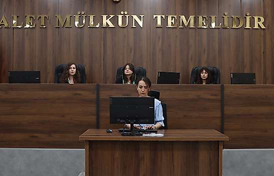 Konya'da eski eşini yaraladığı kavgada bir kişiyi öldüren sanığa müebbet hapis cezası