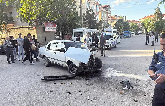 Konya'da feci kaza! Otomobille motosiklet çarpıştı