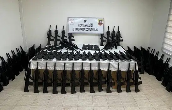 Konya'da geniş çaplı operasyon: Çok sayıda silah ele geçirildi!
