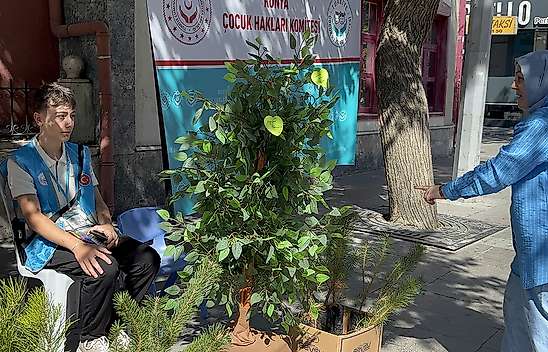 Konya'da iklim seferberliği: Zafer Meydanı'nda tohumlar dağıtıldı