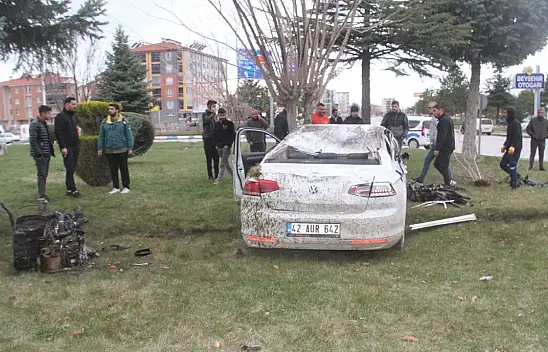 Konya'da kaza: Ortalık savaş alanına döndü