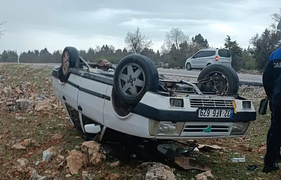 Konya'da kontrolden çıkan araç araziye uçtu