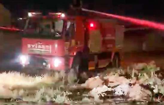 Konya'da korkutan yangın! Alevler evlere sıçramadan söndürüldü