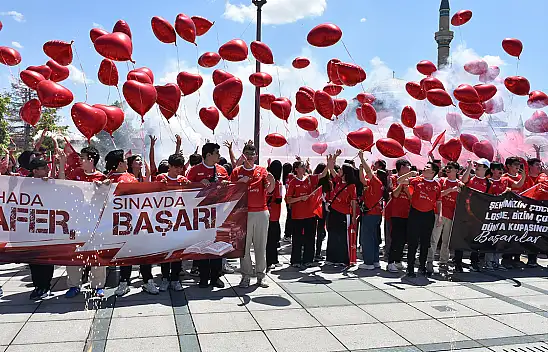 Konya'da LGS adaylarından Milli takıma destek