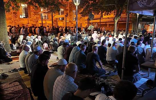 Konya'da Mevlid Kandilinde camiler doldu taştı