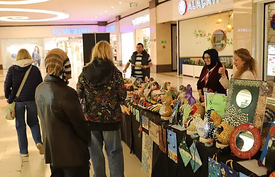 Konya'da minik ellerin sergisi alkış topladı