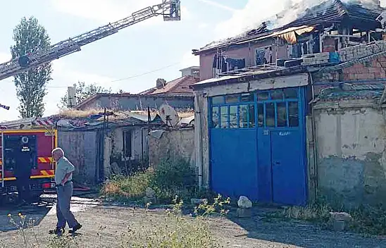 Konya'da müstakil evde korkutan yangın!