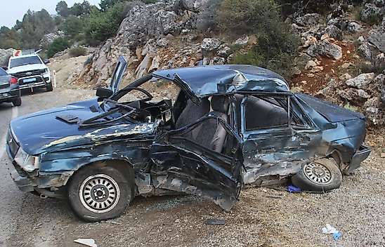 Konya'da otomobil ile tırın feci kazası can aldı