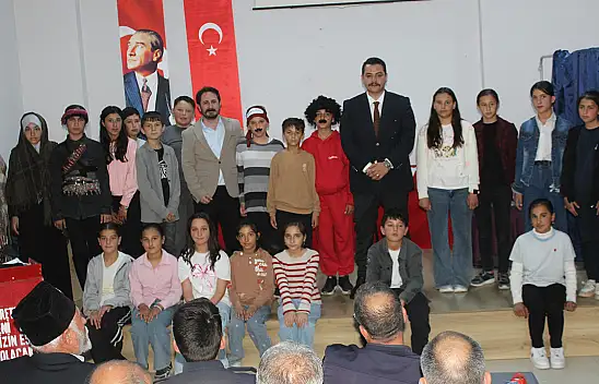 Konya'da sergilenen Kurtuluş Savaşı gösterisi alkış topladı
