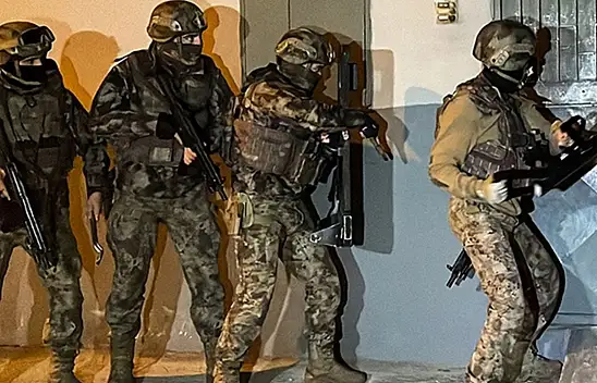 Konya'da silah baskını: Ev değil adeta cephanelik!