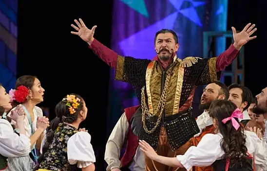 Konya'da tiyatro şöleni devam ediyor