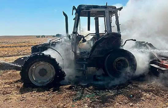 Konya'da traktör alevlere teslim oldu